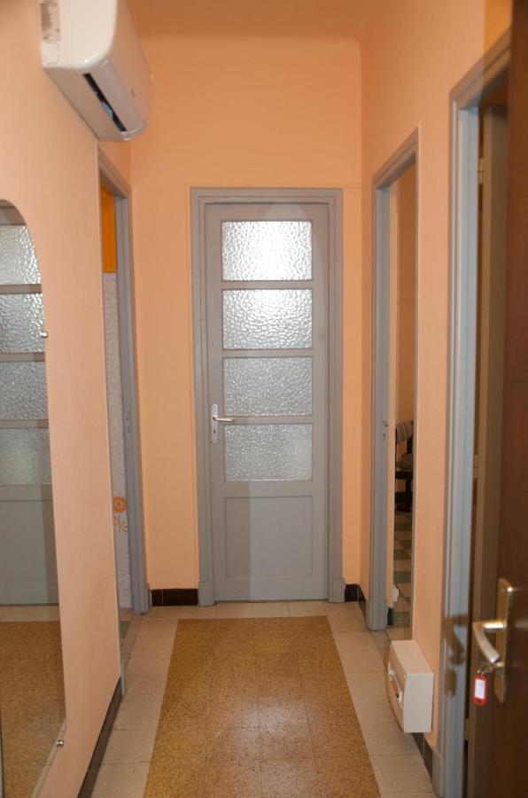 Appartement 2 Les Clématites Mentone Esterno foto
